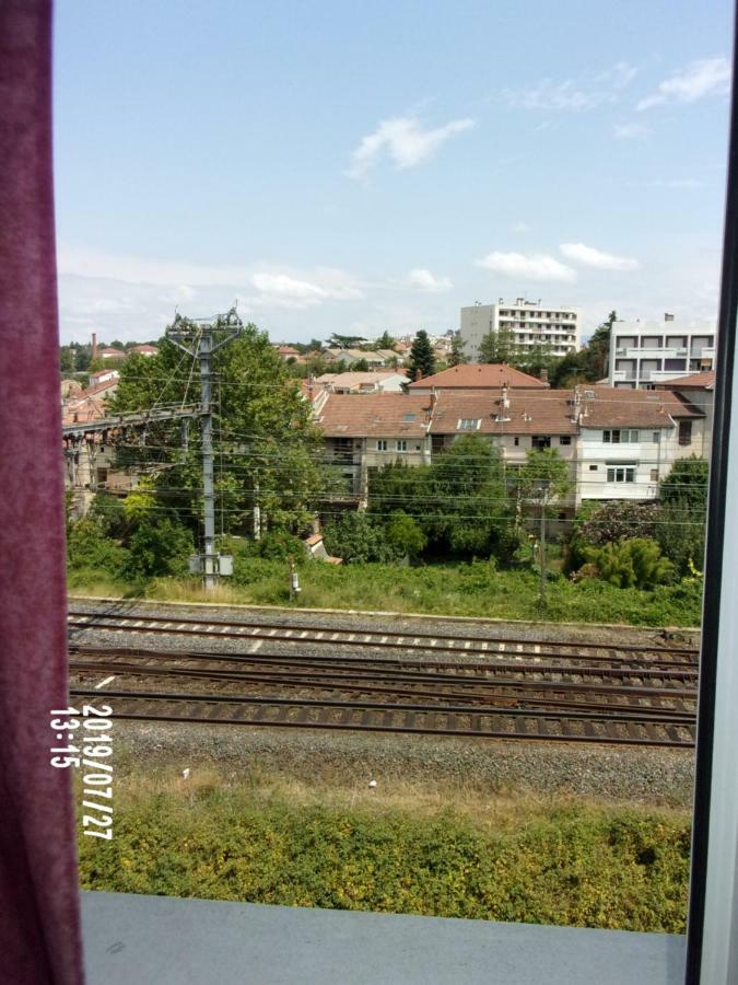 Une Halte Sur Valence Apartamento Valence  Exterior foto